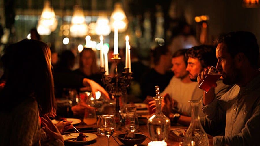 Βέλγιο – Ενεργειακή κρίση: Υπό το φως… των κεριών τα εστιατόρια, με κρύα πιάτα και ωμό φαγητό 