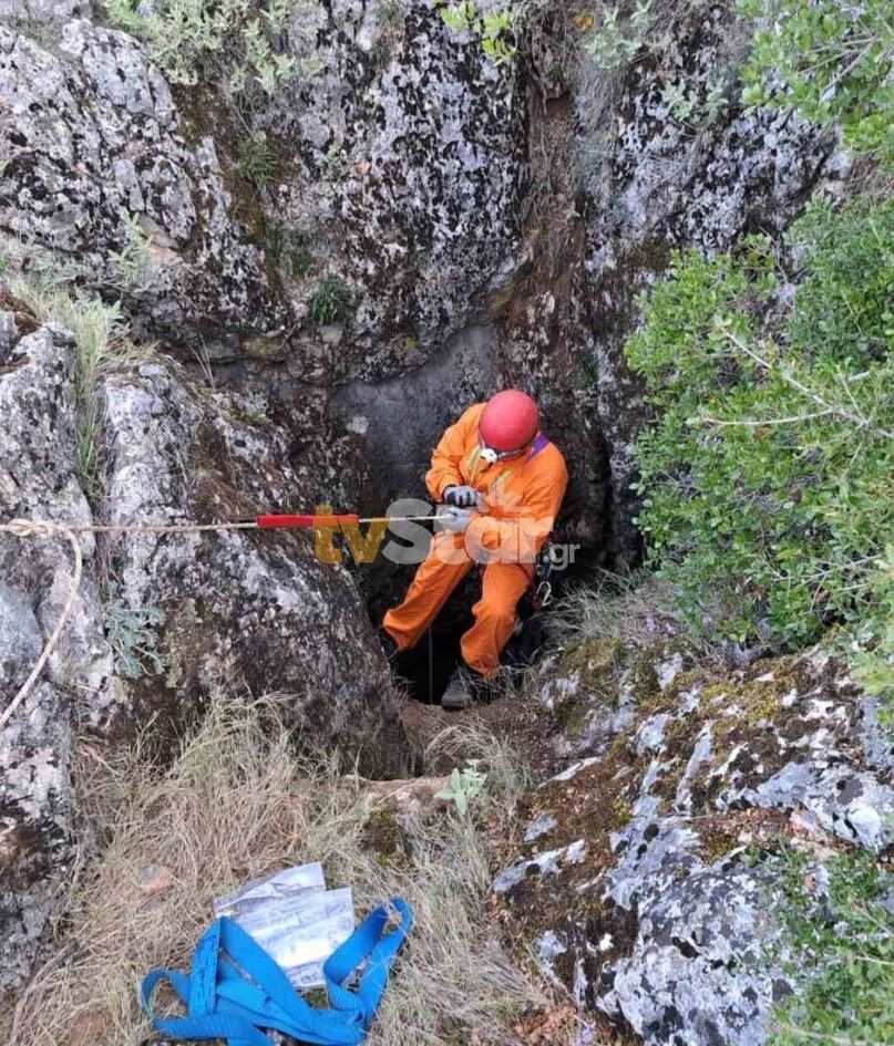 Βοιωτία: Βρέθηκε ανθρώπινος σκελετός σε σπήλαιο μαζί με χειροβομβίδα του Β' Παγκοσμίου Πολέμου - ΦΩΤΟ