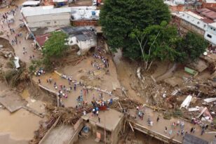 Βενεζουέλα: Τουλάχιστον 25 νεκροί από πλημμύρες και κατολισθήσεις - ΦΩΤΟ - ΒΙΝΤΕΟ