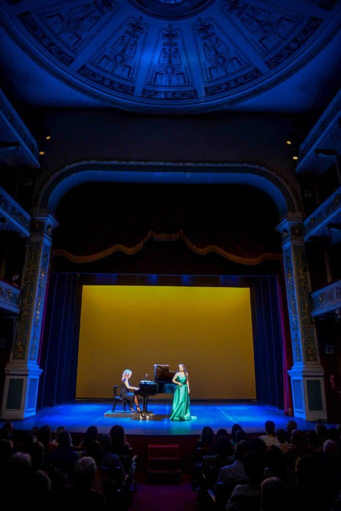 Πάτρα: Με μεγάλη επιτυχία πραγματοποιήθηκε το Gala όπερας με την Λυρική Σκηνή για τα 150 χρόνια του «Απόλλωνα» - ΦΩΤΟ