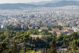 Νέα έρευνα: Πόσο ικανοποιημένοι είναι οι Έλληνες με τη ζωή τους;