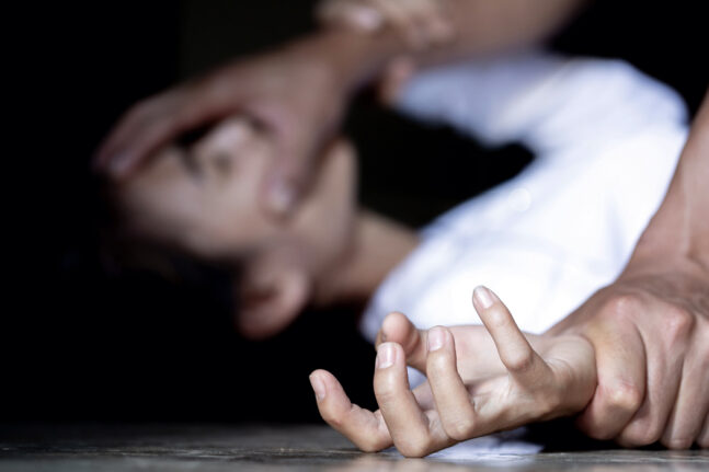 Νέα Σμύρνη: «Με θώπευε στα γεννητικά όργανα» αποκαλύπτει θύμα του μασέρ που κατηγορείται για βιασμούς