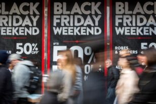 Τι αγόρασαν οι καταναλωτές την Black Friday - Στους ρυθμούς της Cyber Monday η αγορά σήμερα