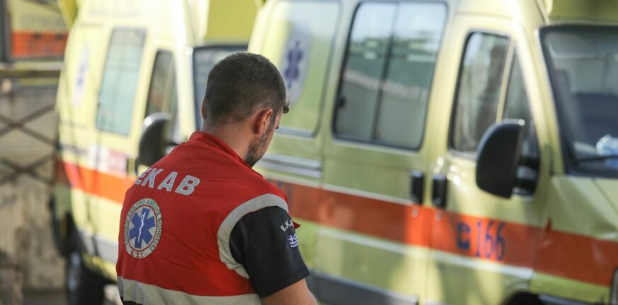 Βέροια: Ασθενής επιτέθηκε σε διασώστη του ΕΚΑΒ λόγω... διαφωνίας για το δρομολόγιο του ασθενοφόρου