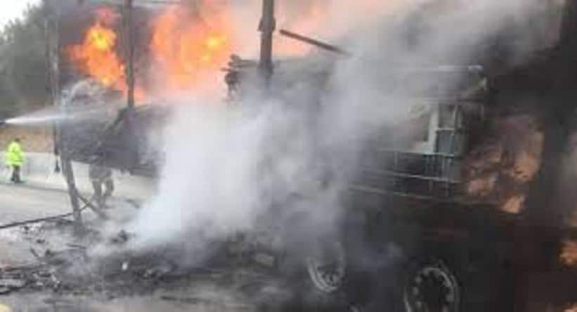 Συναγερμός για φωτιά σε φορτηγό στο δρόμο Σαβάλια – Αμαλιάδα
