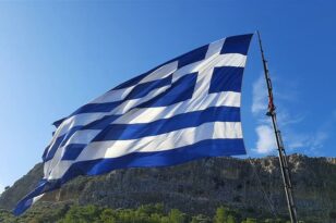 28η Οκτωβρίου: Η έπαρση της ελληνικής σημαίας στο ακριτικό Καστελόριζο και η κα.Ρηνιώ του Κινάρου