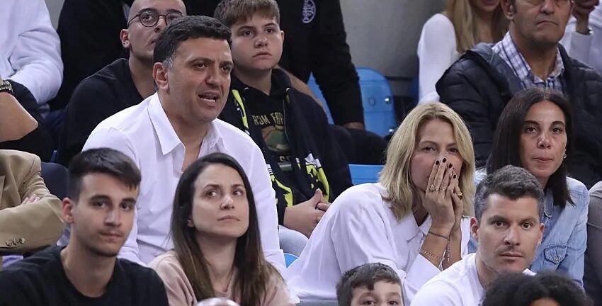Κικίλιας και Μπαλατσινού παρακολούθησαν το ματς της ΑΕΚ με τον Απόλλωνα Πάτρας