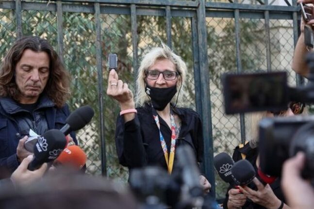 Κολωνός: Άνθρακας ο θησαυρός - Τραγούδια είχε το usb της «προέδρου εκδιδομένων γυναικών»