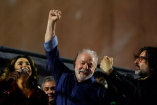 Βραζιλία - Λούλα: «Είμαστε ένα έθνος» - Δύσκολος και μακρύς ο δρόμος της νέας θητείας