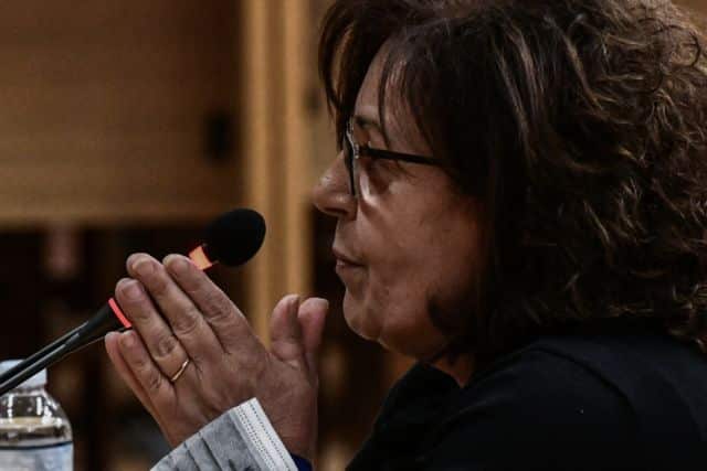 Δίκη Χρυσής Αυγής: «Να περάσετε έξω» είπε η πρόεδρος στη Μάγδα Φύσσα