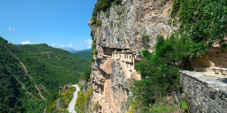 Μονή Κηπίνας: Δέος και θαυμασμός για ένα από τα πιο εντυπωσιακά μοναστήρια της χώρας - ΦΩΤΟ