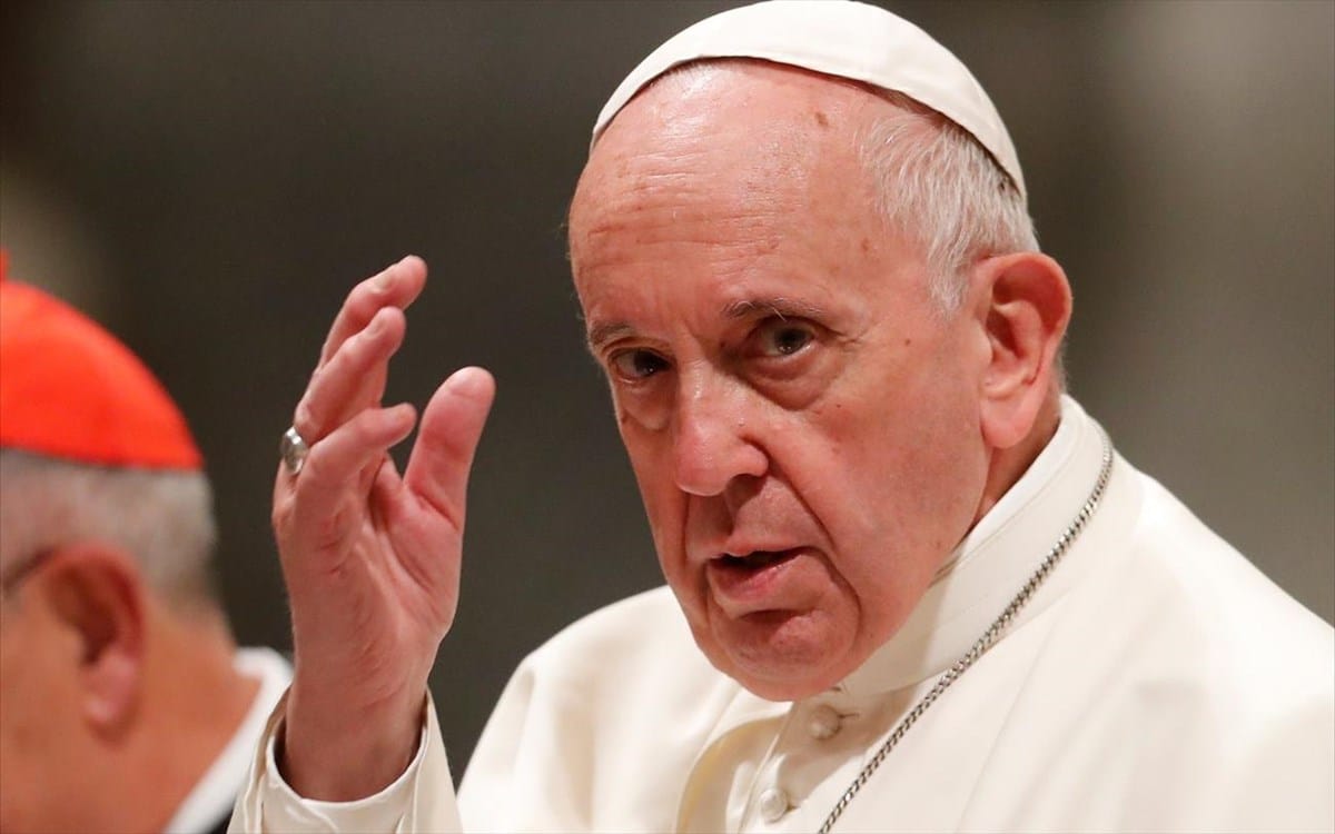 «Παράκληση» Πάπα Φραγκίσκου σε Πούτιν: «Σταματήστε το σπιράλ βίας στην Ουκρανία»