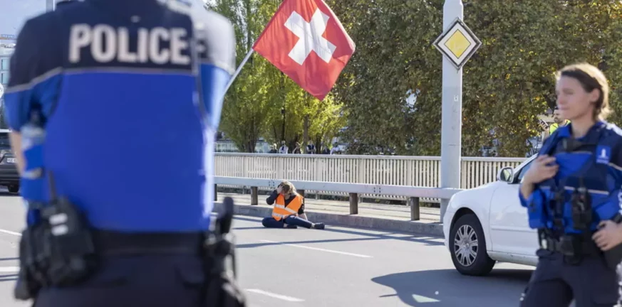 Ελβετία: Μεθυσμένος αστυνομικός πυροβόλησε επτά φορές μέσα σε αστυνομικό τμήμα