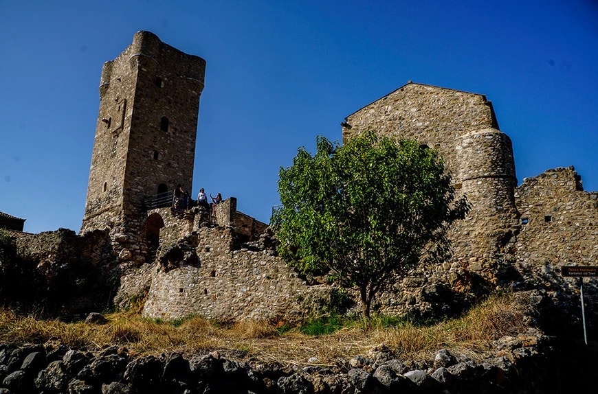 Πύργος Μούρτζινου: Το πέτρινο «στολίδι» στην Παλαιά Καρδαμύλη – ΦΩΤΟ