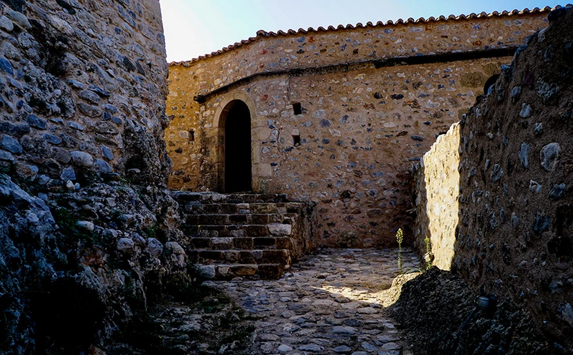 Πύργος Μούρτζινου: Το πέτρινο «στολίδι» στην Παλαιά Καρδαμύλη - ΦΩΤΟ
