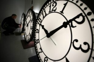 Αλλαγή ώρας 2022: Πότε θα γυρίσουμε τα ρολόγια μας πίσω;