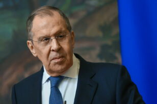 Λαβρόφ: «Δειλή η απόφαση» των ΗΠΑ για τις βίζες Ρώσων δημοσιογράφων - «Δεν θα τη συγχωρήσουμε»