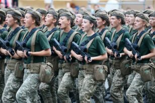 Ουκρανία: Σχεδόν 40.000 γυναίκες «στη μάχη» ενάντια στην ρωσική εισβολή