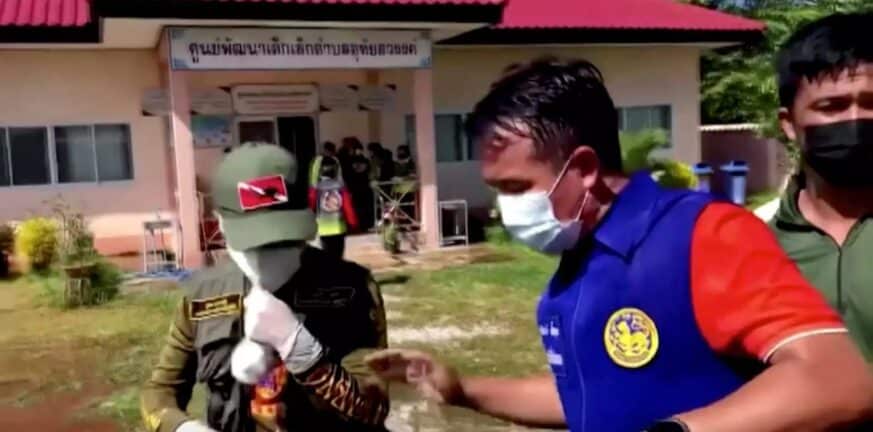 Τραγωδία σε παιδικό σταθμό στην Ταϊλάνδη: Σκότωσε 34 ανθρώπους ανάμεσα τους και την οικογένειά του και αυτοκτόνησε - ΒΙΝΤΕΟ