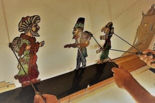 «Σκαλίσματα και χρώματα με μουσική»: Η ΔΗ.Κ.ΕΠ.Α. αναδεικνύει την τέχνη του Ελληνικού Θεάτρου Σκιών
