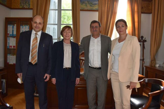 Πάτρα: Εθιμοτυπική επίσκεψη της Πρέσβειρας του Βελγίου Φρανσουάζ Γκιστίν στον Κ. Πελετίδη