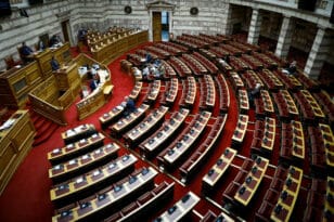 Βουλή: Στην Ολομέλεια η τροπολογία για το «μπλόκο» στο κόμμα του Ηλία Κασιδιάρη
