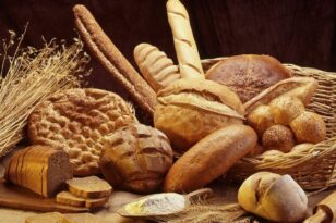 Ποιοι και γιατί νιώθουν φούσκωμα όταν τρώνε ψωμί