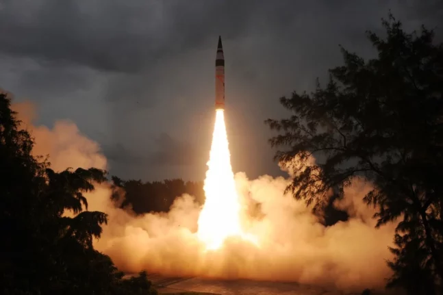 Ρωσία: Εκτόξευσε πύραυλο Κρουζ με ομοίωμα πυρηνικής κεφαλής