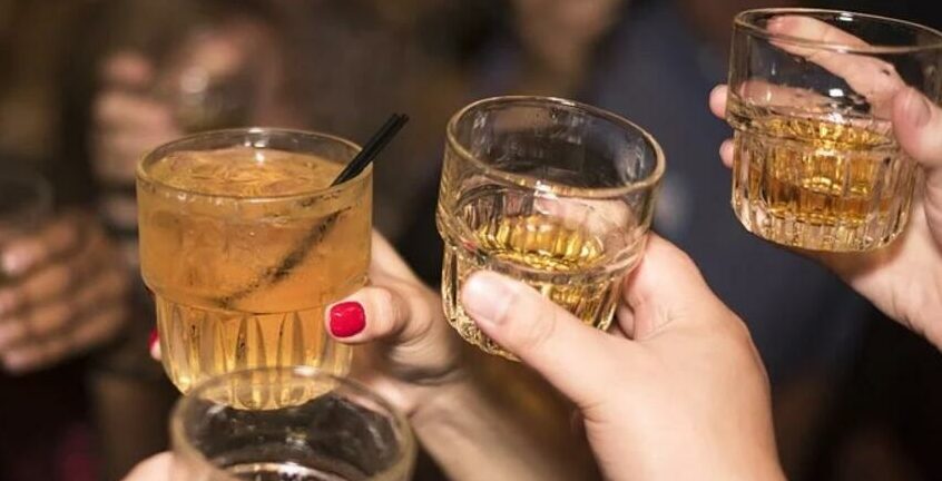 Ποια είναι η πόλη της Ελλάδος με τους περισσότερους μεθυσμένους την Πρωτοχρονιά - Πού πήρε «φωτιά» το ΕΚΑΒ