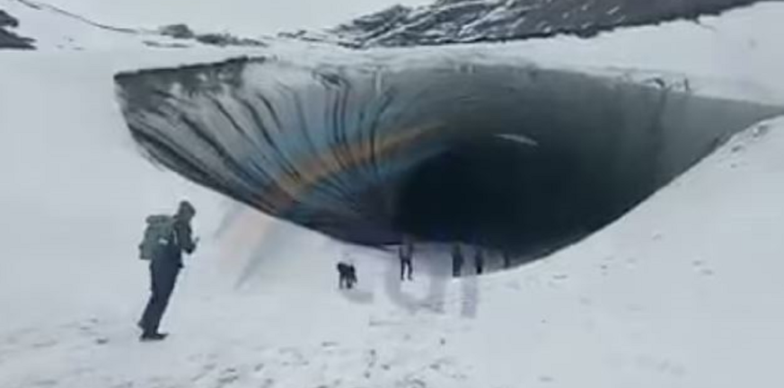 Αργεντινή: Σοκάρει το τεράστιο κομμάτι πάγου καταπλάκωσε και σκότωσε τουρίστα - ΒΙΝΤΕΟ