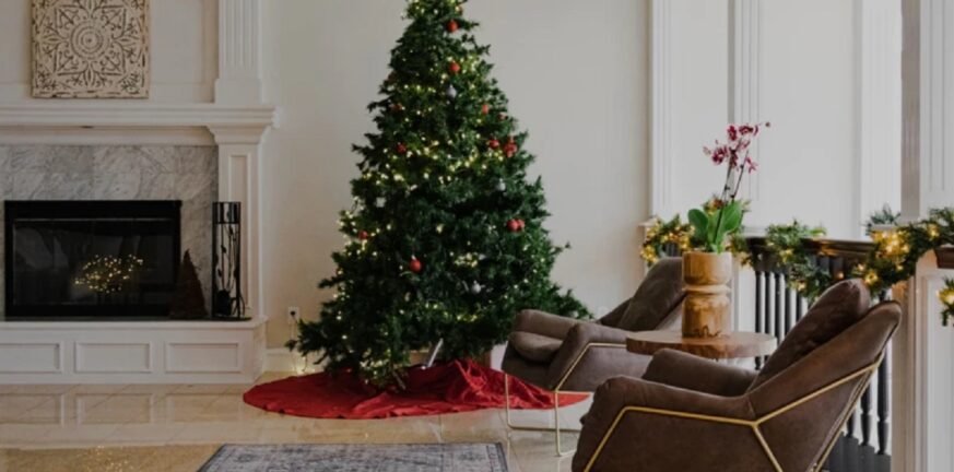 Χριστουγεννιάτικο δέντρο: Πώς να επιλέξεις τους σωστούς χρωματικούς συνδυασμούς (video)