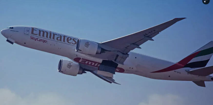 Ύποπτες πτήσεις της Emirates: «To αεροπλάνο είχε τρελή πορεία - Δεν μας είχαν πει γιατί επιστρέφαμε»