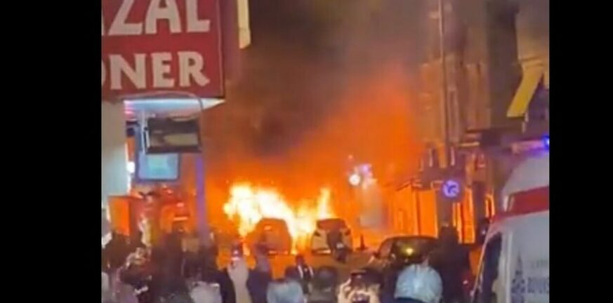 Εκρήξεις σε σταθμευμένα αυτοκίνητα στην Κωνσταντινούπολη - ΒΙΝΤΕΟ