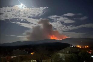 Φωτιά στο Παπίκιο Όρος: Γιατί δεν σβήνει το πύρινο μέτωπο