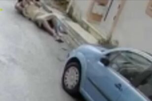Ίλιον: Πατέρας και γιος λήστεψαν και χτύπησαν ηλικιωμένη στη μέση του δρόμου - ΒΙΝΤΕΟ