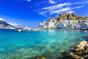 Τουρισμός: Ποιο ελληνικό νησί βρίσκεται ανάμεσα στα 8 ομορφότερα της Ευρώπης για τους Ελβετούς