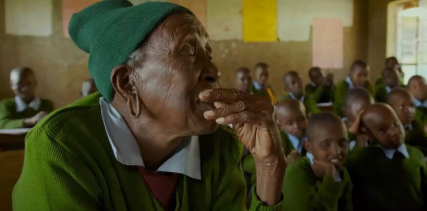 Κένυα,ηλικιωμένη,μαθήτρια,Δημοτικού,κόσμο
