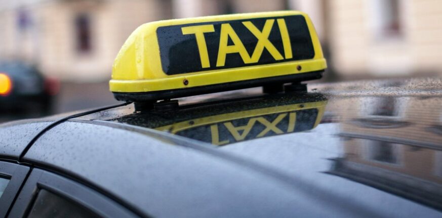 Θεσσαλονίκη: Παρέδωσε το ταξί και άφησε σημείωμα ο... «εξαφανισμένος» οδηγός