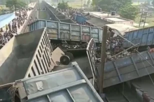 Τραγωδία στην Ινδία: Εκτροχιάστηκε τρένο – Τουλάχιστον 3 νεκροί και 4 τραυματίες