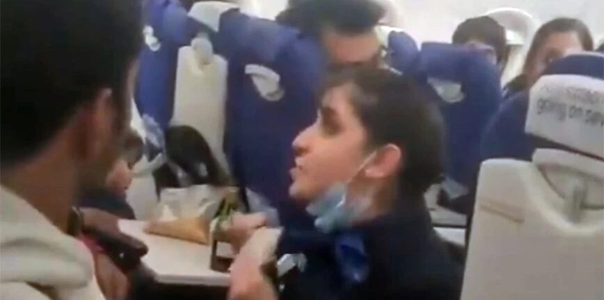 Viral αεροσυνοδός που τα βάζει με αγενή επιβάτη - «Δεν είμαι υπηρέτριά σου» ΒΙΝΤΕΟ