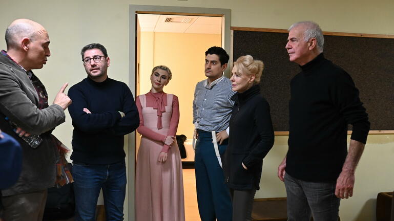 Στο Εθνικό ο Ανδρουλάκης: Συζήτησε με ηθοποιούς την υποβάθμιση των πτυχίων των καλλιτεχνικών σχολών