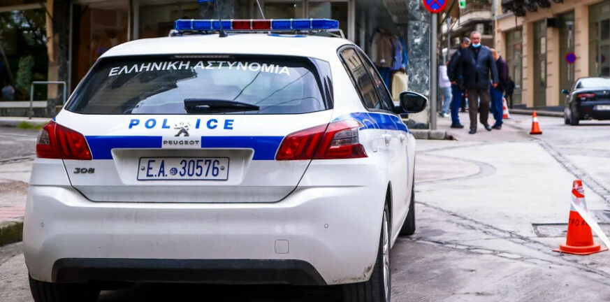 Χαλκιδική: 26χρονη απέδρασε από παράθυρο τουαλέτας - Κατηγορείται για κλοπή μαμούθ από κοσμηματοπωλείο