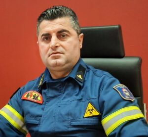 Πυροσβέστες στα «μέτωπα» και όχι στα ασθενοφόρα - Φερτάκης στην «Π»: «Πάσχει νομιμόμητας η Πράξη Νομοθετικου Περιεχομένου»
