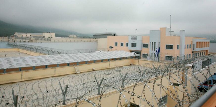 Έφοδος στις φυλακές Χανίων – Έρευνες για τη εκτέλεση στη Νέα Σμύρνη