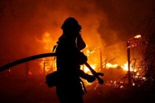 Πάτρα: Τυλίχθηκε στις φλόγες μονοκατοικία στο Ρίο - Συναγερμός στην Πυροσβεστική - Δεν υπήρχαν τραυματίες ή εγκλωβισμένοι