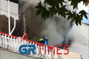 Θεσσαλονίκη: Απεγκλωβίστηκαν δύο άτομα από το διαμέρισμα που πήρε φωτιά - Υπό έλεγχο η κατάσταση ΦΩΤΟ ΒΙΝΤΕΟ