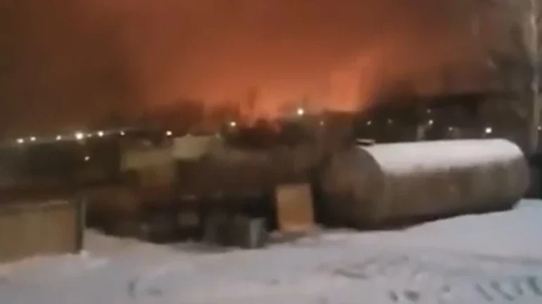 Δυο νεκροί από φωτιά σε διυλιστήριο στη Ρωσία