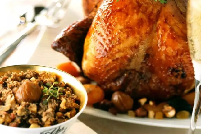 Γαλοπούλα ή κοτόπουλο: Συνταγές και ιδέες για τέλεια γέμιση