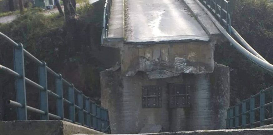 Άρτα:  Κατέρρευσε γέφυρα στο Κομπότι από την κακοκαιρία- ΦΩΤΟ