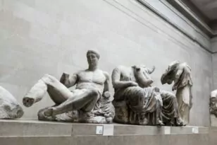 Γλυπτά του Παρθενώνα: «Όλοι κλέψαμε κάτι από την Ελλάδα» - Τι δήλωσε Ιταλίδα συγγραφέας